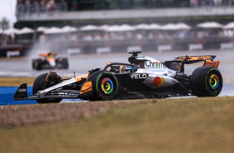Oscar Piastri driving in a Formula 2 race, wheel-to-wheel action highlighting his racecraft